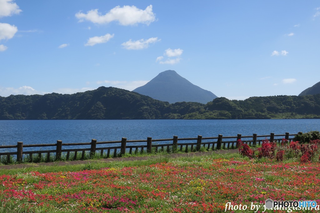 池田湖と開聞岳