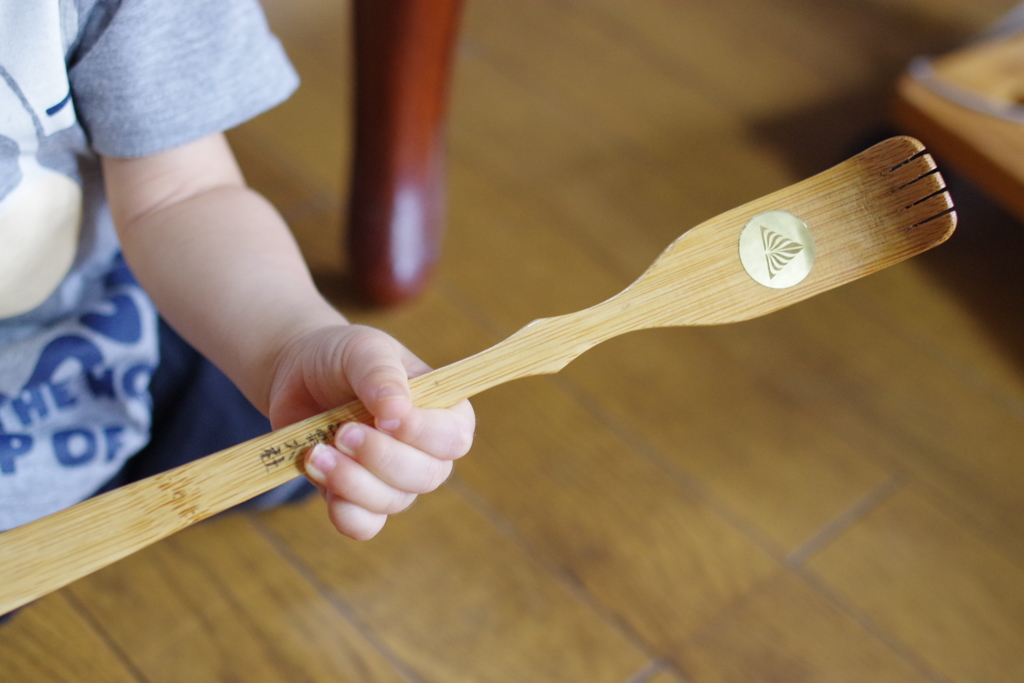 孫の手に孫の手