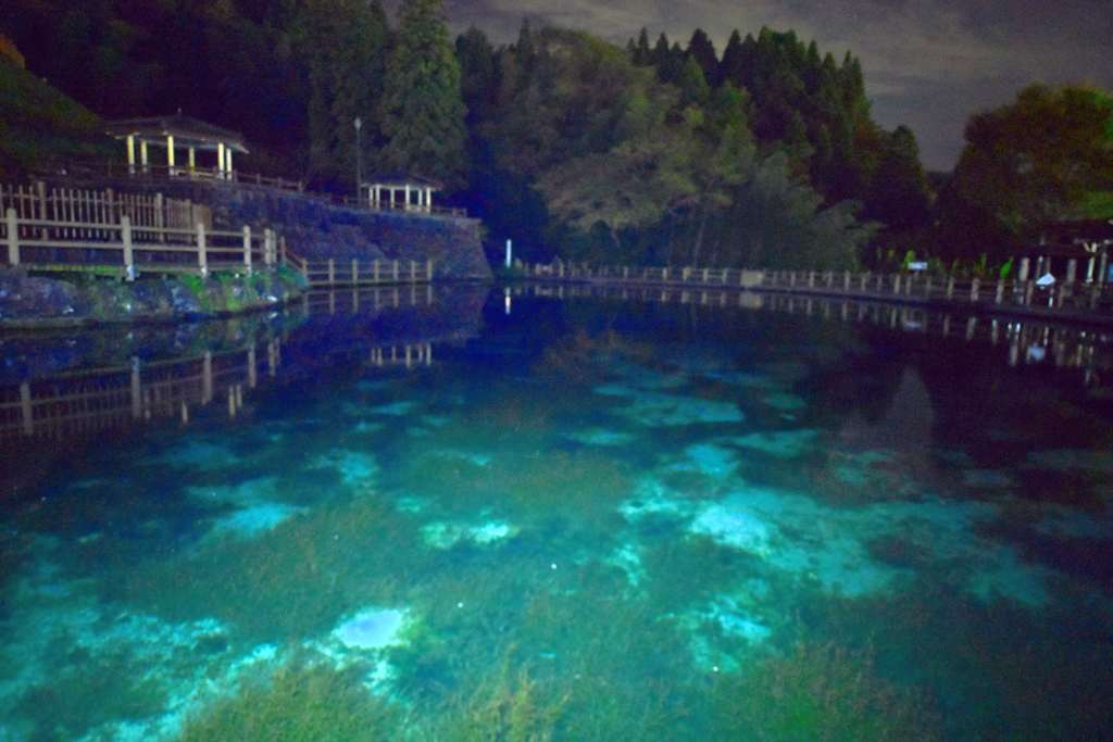 神秘の池