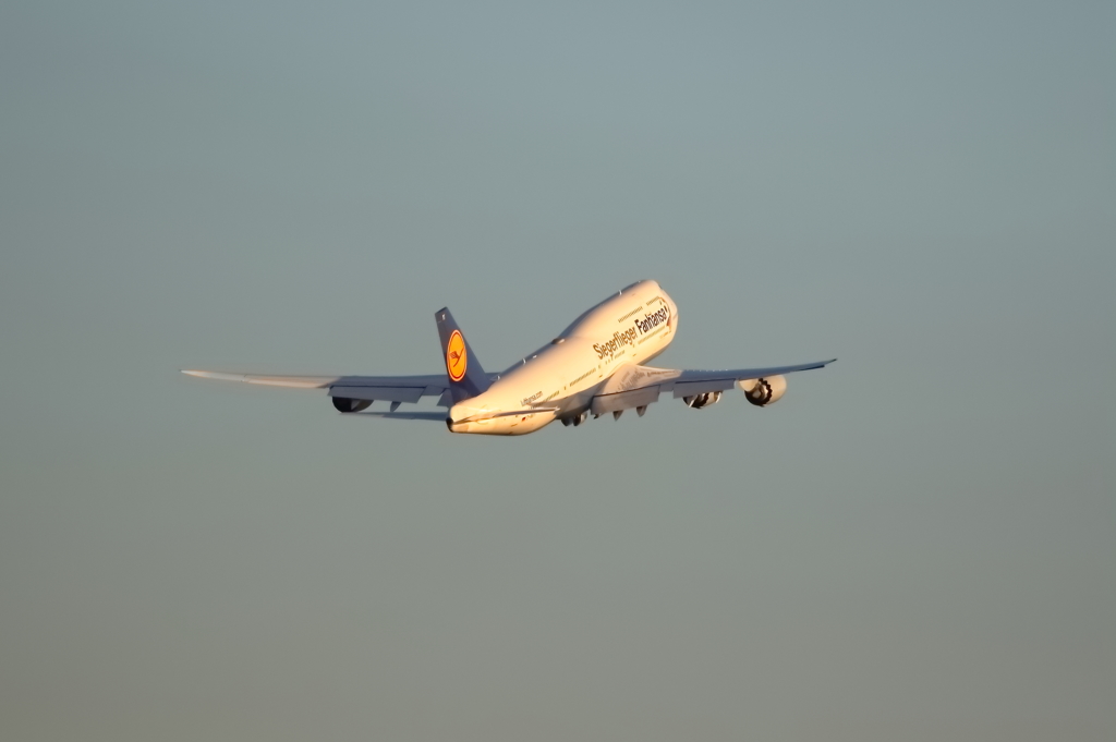 夕暮れの７４７　４