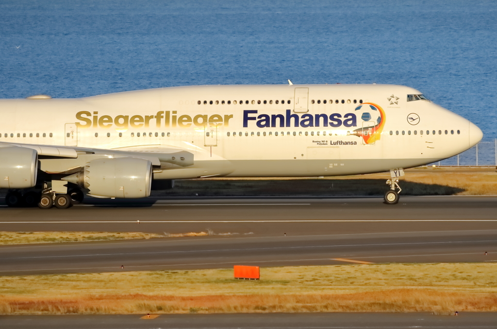 夕暮れの７４７