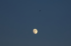 月とニアミス