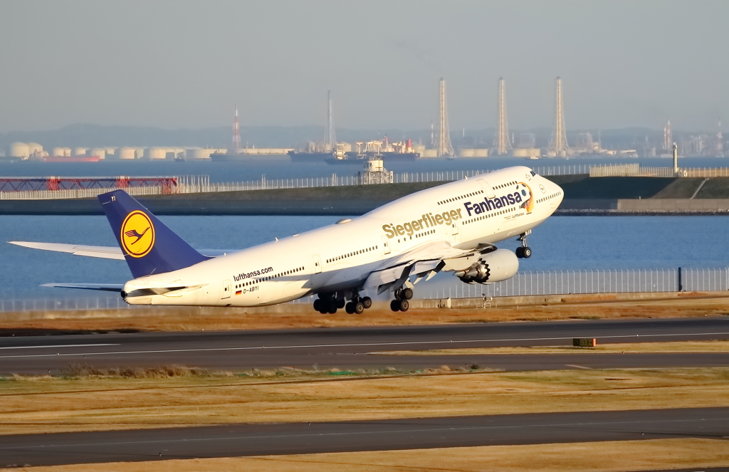 夕暮れの７４７　３
