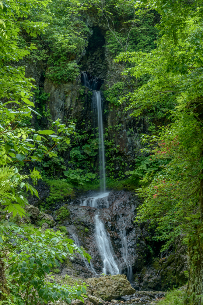 くぐり滝