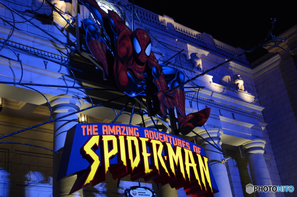夜のスパイダーマン