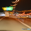 高速道路走行中の光跡