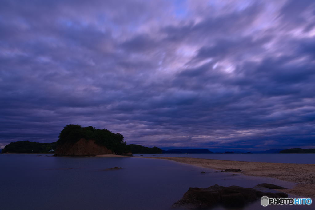 闇夜に包まれる天使の道