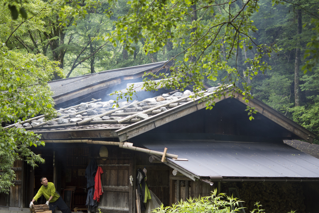 明神池の嘉門次小屋