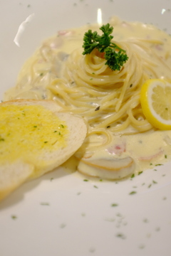 給料日はいつものレストランで 1