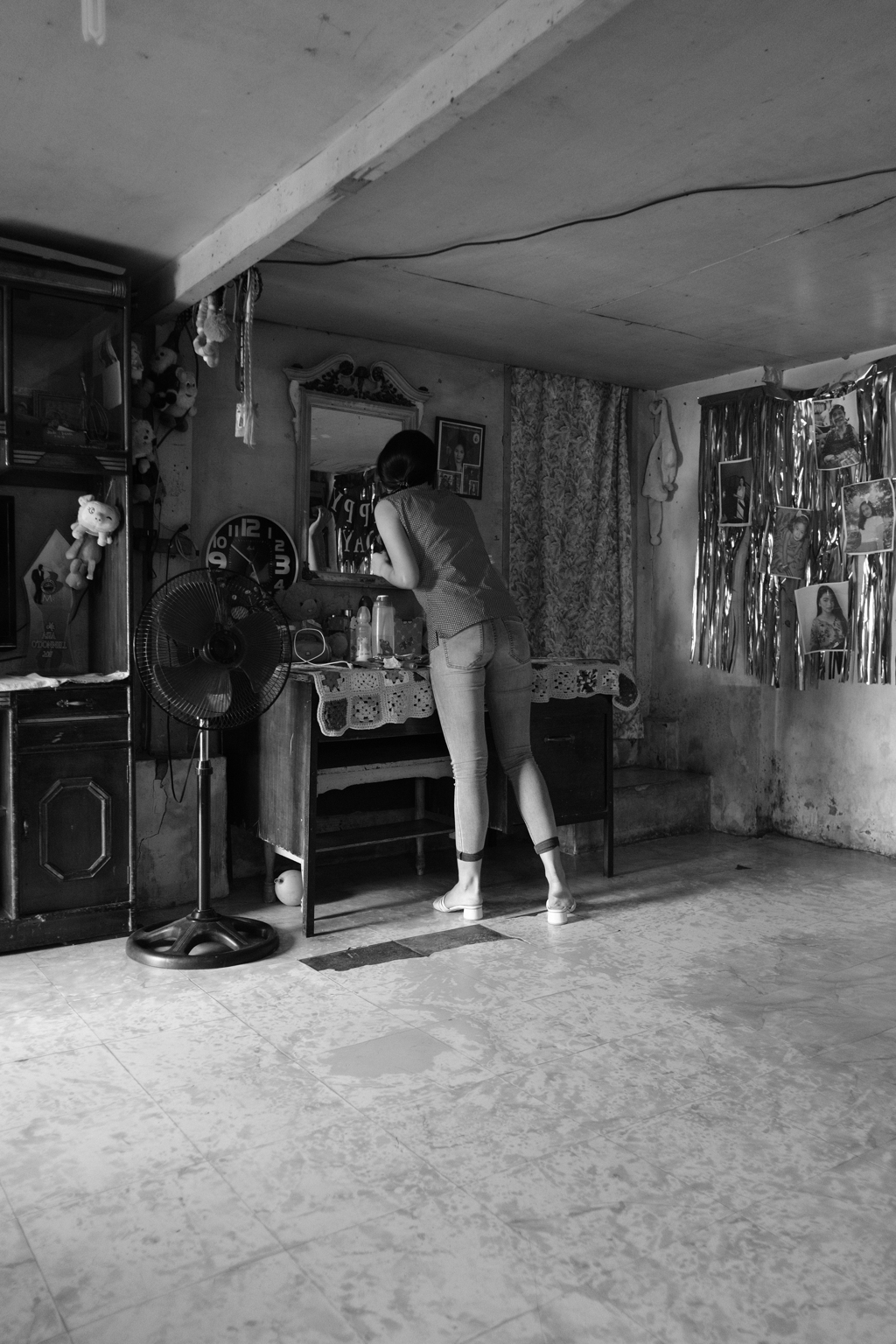 鏡の中の世界に見えるもの