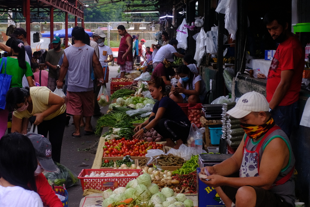 野菜売りの美人