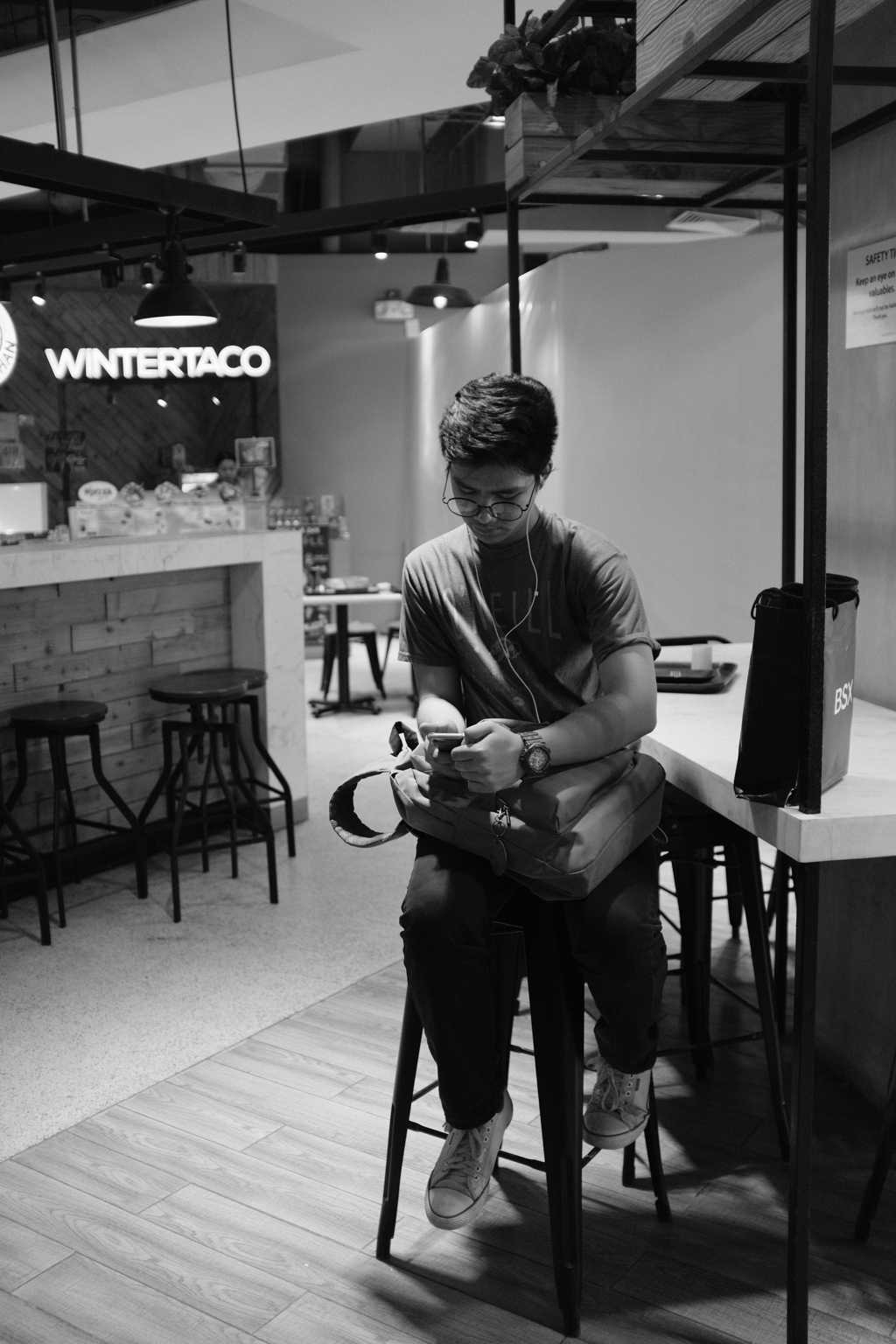 待てど暮らせど、君はどこ？