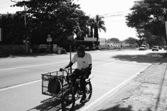 ゆっくりと通り過ぎて行った