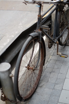 完全防備　でもなぁ、誰も盗らないと思うけど。