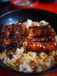 老舗の鰻屋　５代目