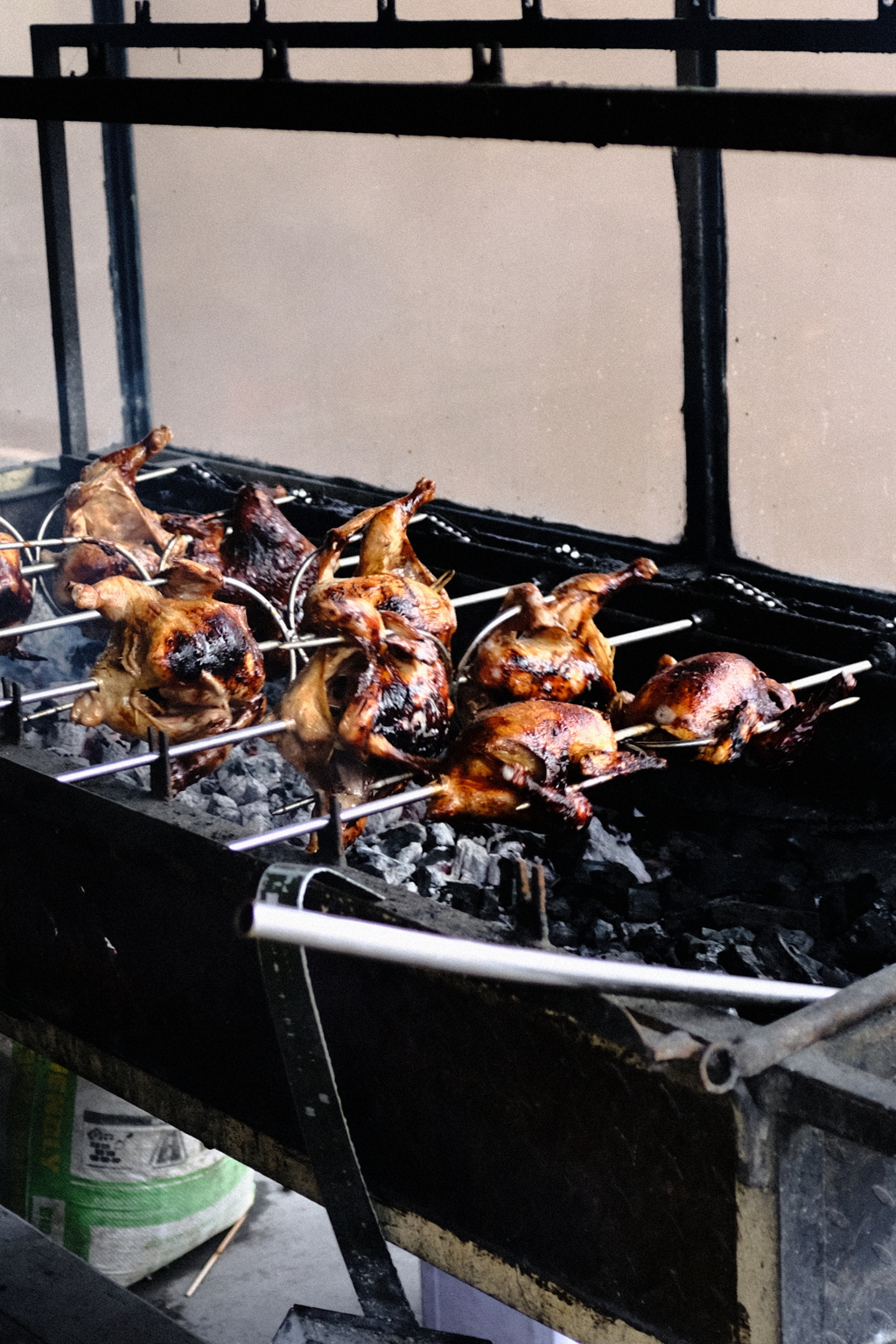 鳥の丸焼き　360円！