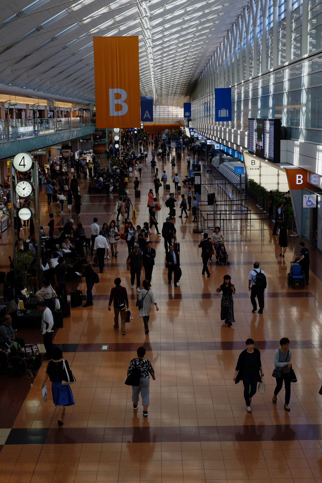 行く人、来る人