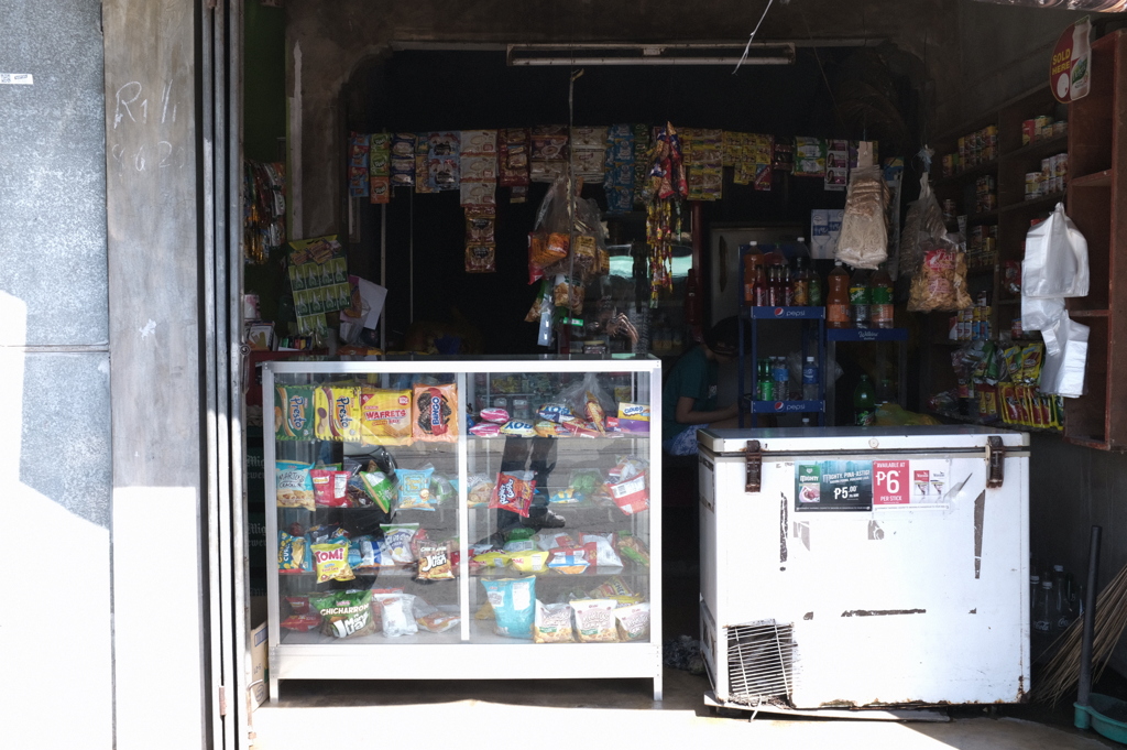 駄菓子屋（サリサリストア）
