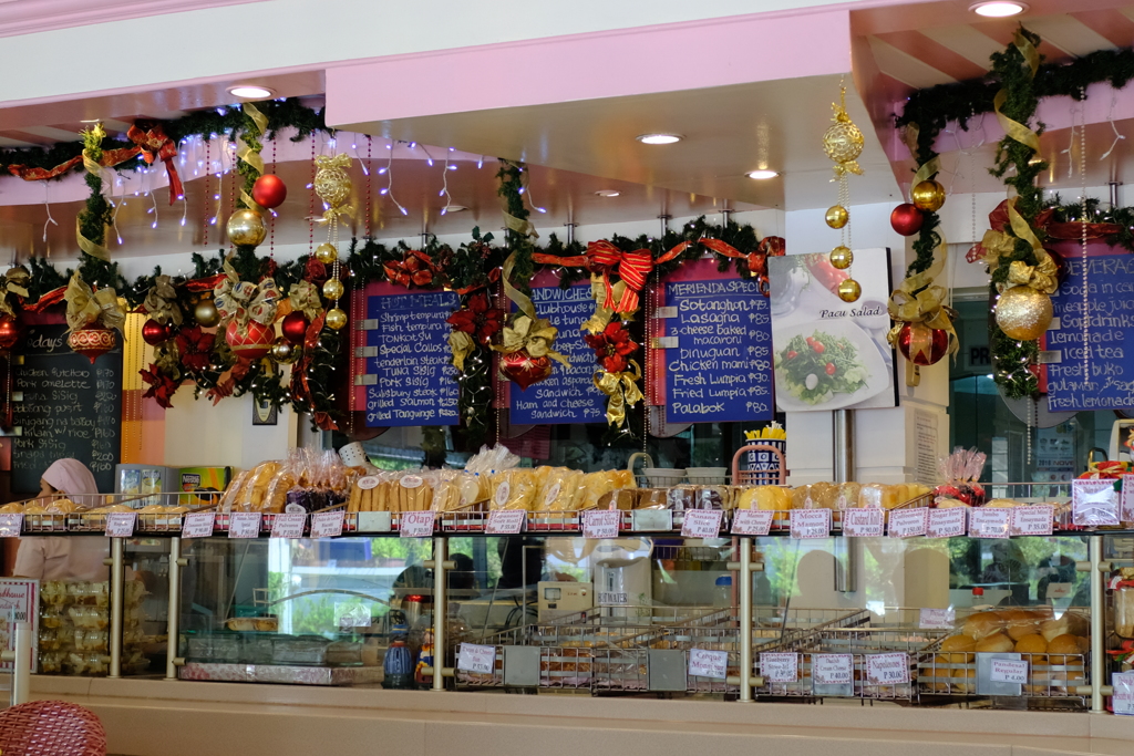 老舗のパン屋さん