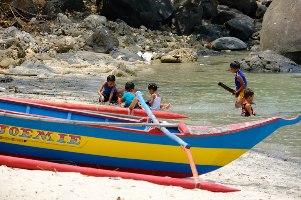 地元の子供たちの日常
