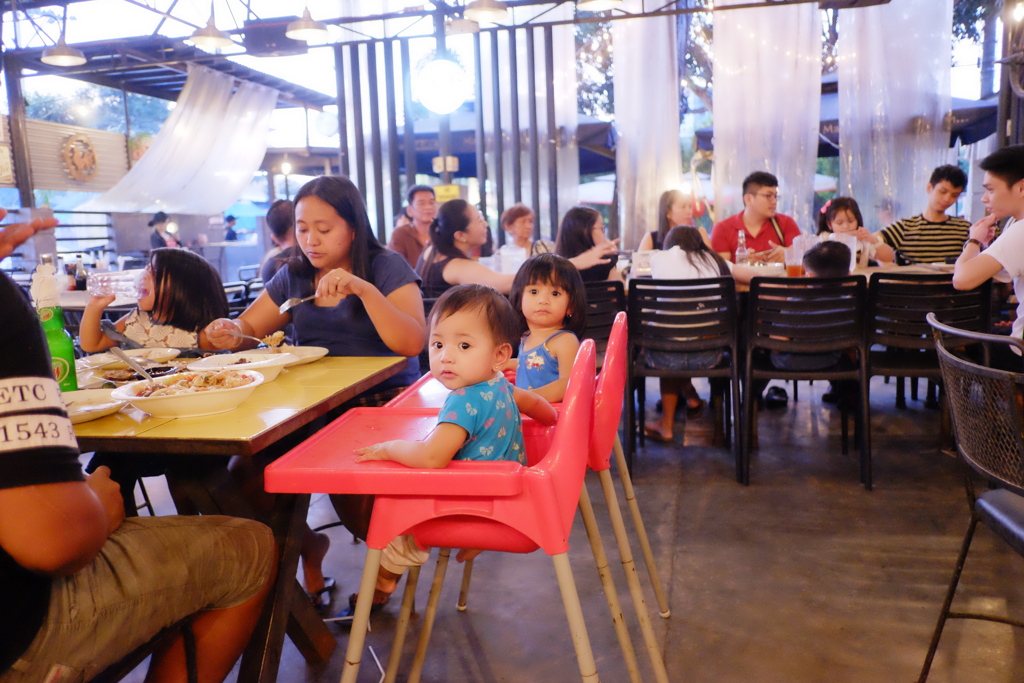 4つの瞳　(双子）